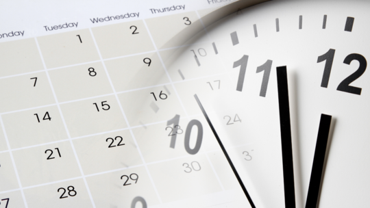illustrasjon tidsbruk klokke og kalender